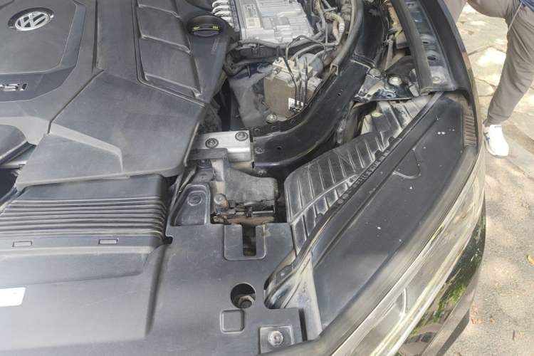 Used Volkswagen Touareg 2019 3.0 TSI RuiFeng Edition China VI Standard Engine Bay Left