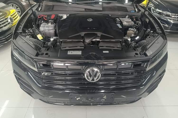 Used Volkswagen Touareg 2019 3.0 TSI RuiFeng Edition China VI Standard Engine Bay