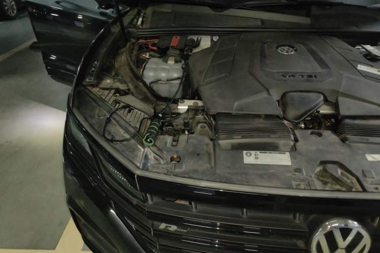Used Volkswagen Touareg 2019 3.0 TSI Advanced Version China V Standard Engine Bay Right