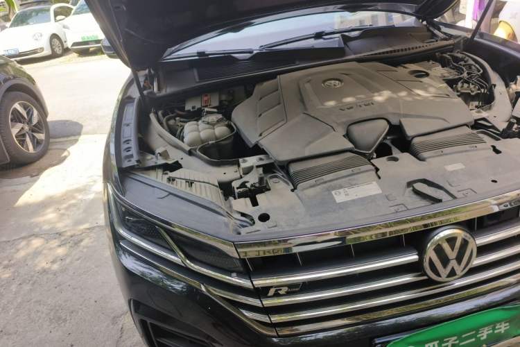 Used Volkswagen Touareg 2019 3.0 TSI Advanced Version China V Standard Engine Bay Right