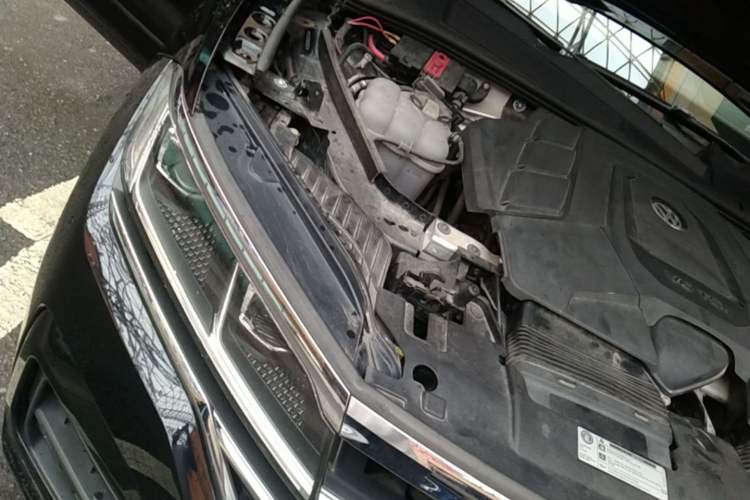 Used Volkswagen Touareg 2019 3.0 TSI RuiFeng Edition China V Standard Engine Bay Right