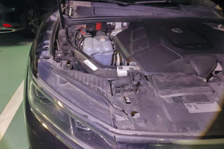 Used Volkswagen Touareg 2019 3.0 TSI RuiFeng Edition China VI Standard Engine Bay Right