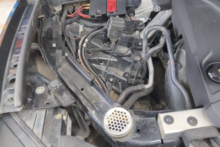 Used Volkswagen Touareg 2019 2.0TSI Ruiyi Edition China VI Standard Engine Bay Right