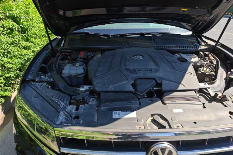 Used Volkswagen Touareg 2019 3.0 TSI RuiFeng Edition China VI Standard Engine Bay Right