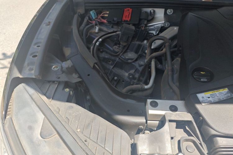 Used Volkswagen Touareg 2019 2.0 TSI Ruiyi Edition China V Standard Engine Bay Right