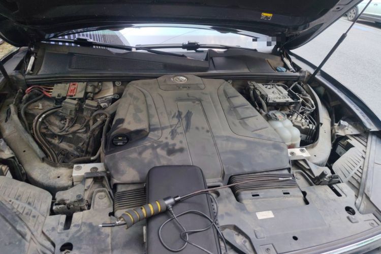 Used Volkswagen Touareg 2019 2.0TSI Ruiyi Edition China VI Standard Engine Bay