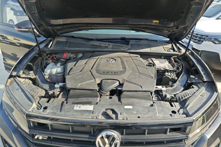 Used Volkswagen Touareg 2019 3.0 TSI RuiFeng Edition China VI Standard Engine Bay