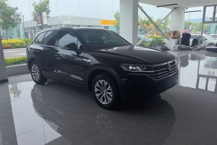 Used Volkswagen Touareg 2019 2.0 TSI Flagship Edition China VI Exterior 2