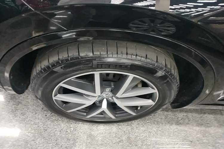 Used Volkswagen Touareg 2019 3.0 TSI RuiFeng Edition China VI Standard Exterior 4