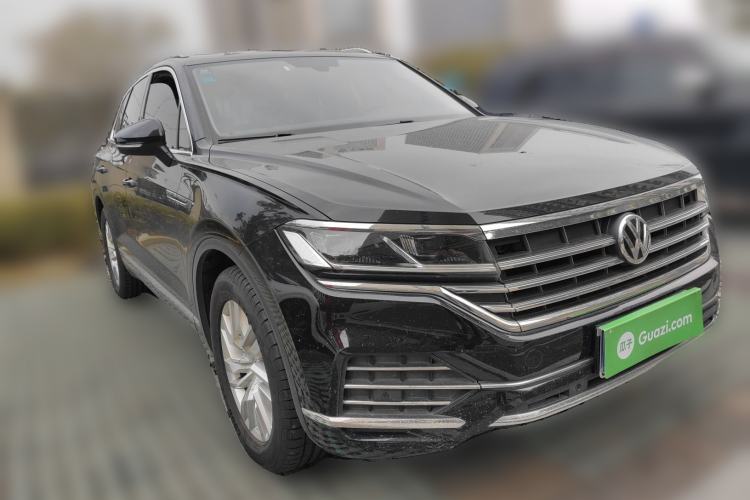 Used Volkswagen Touareg 2019 2.0TSI Ruiyi Edition China VI Standard Front Right 45 Deg