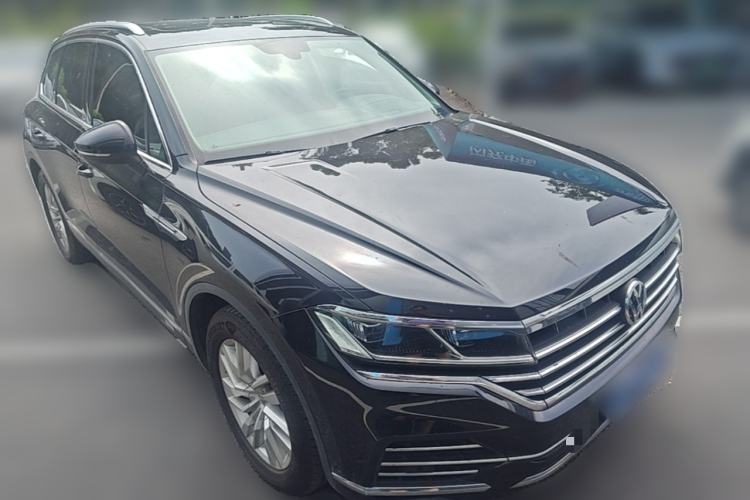 Used Volkswagen Touareg 2019 2.0 TSI Ruiyi Edition China V Standard Front Right 45 Deg