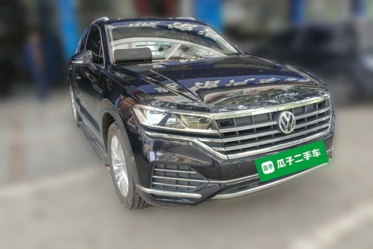 Used Volkswagen Touareg 2019 2.0TSI Ruiyi Edition China VI Standard Front Right 45 Deg