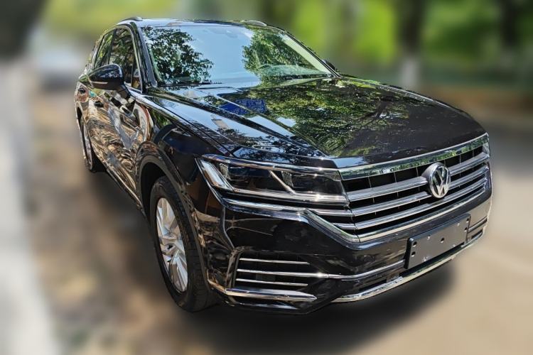 Used Volkswagen Touareg 2019 2.0 TSI Ruiyi Edition China V Standard Front Right 45 Deg