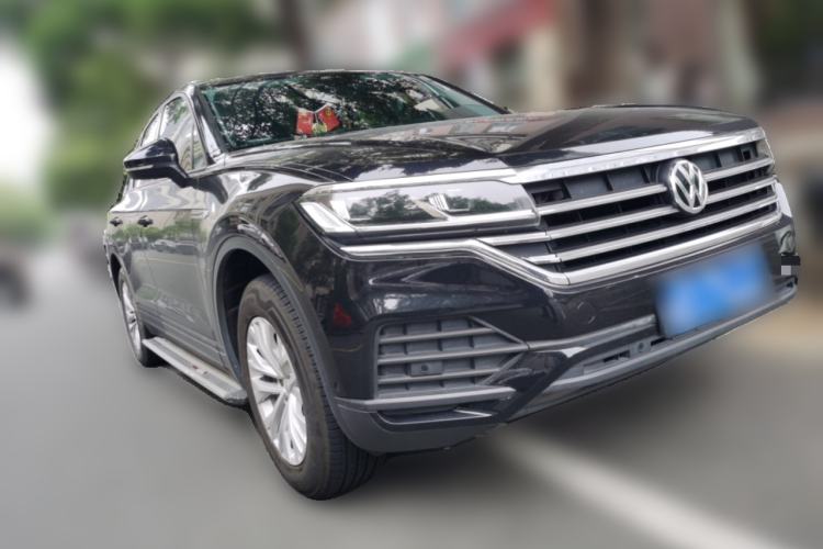 Used Volkswagen Touareg 2019 2.0TSI Ruiyi Edition China VI Standard Front Right 45 Deg