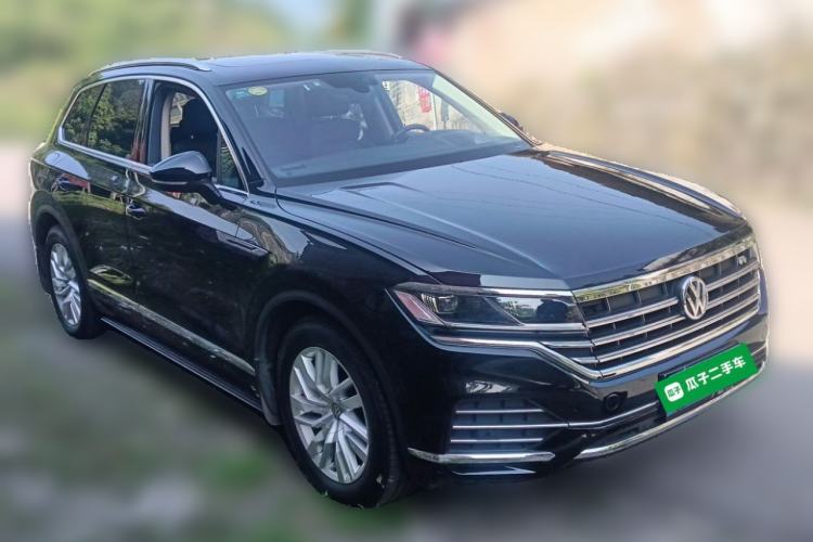 Used Volkswagen Touareg 2019 2.0 TSI Ruiyi Edition China V Standard Front Right 45 Deg