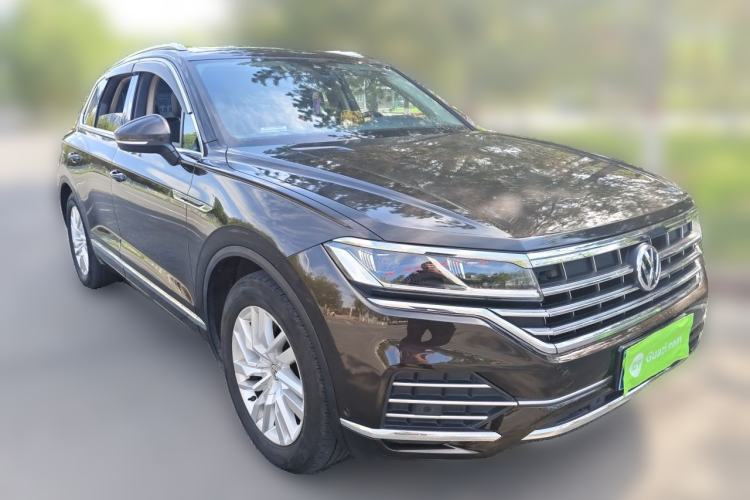 Used Volkswagen Touareg 2019 2.0 TSI Ruiyi Edition China V Standard Front Right 45 Deg