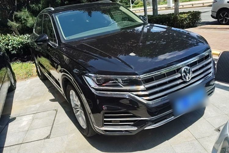 Used Volkswagen Touareg 2019 2.0TSI Ruiyi Edition China VI Standard Front Right 45 Deg