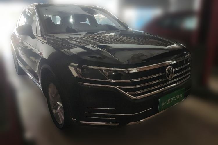 Used Volkswagen Touareg 2019 2.0 TSI Ruiyi Edition China V Standard Front Right 45 Deg
