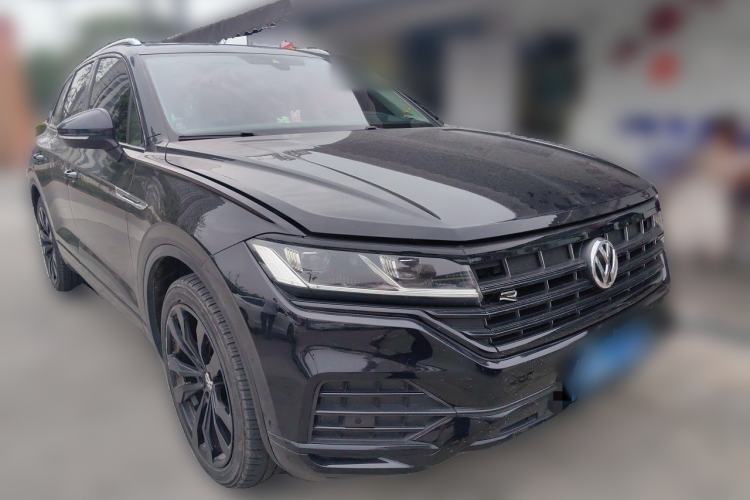 Used Volkswagen Touareg 2019 2.0 TSI Ruiyi Edition China V Standard Front Right 45 Deg