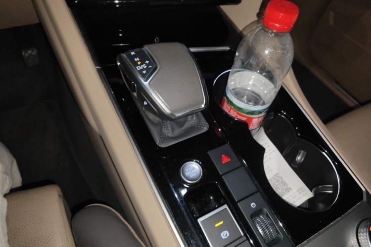 Used Volkswagen Touareg 2019 3.0 TSI Advanced Version China V Standard Gear Lever