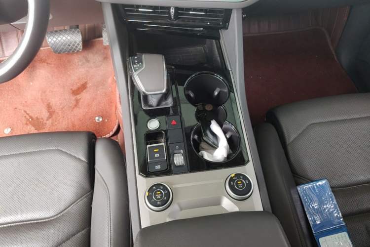 Used Volkswagen Touareg 2019 3.0 TSI RuiFeng Edition China VI Standard Gear Lever