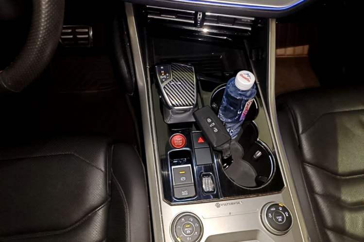 Used Volkswagen Touareg 2019 2.0TSI Ruiyi Edition China VI Standard Gear Lever