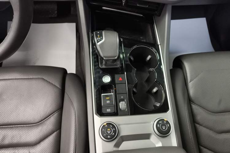 Used Volkswagen Touareg 2019 3.0 TSI RuiFeng Edition China VI Standard Gear Lever