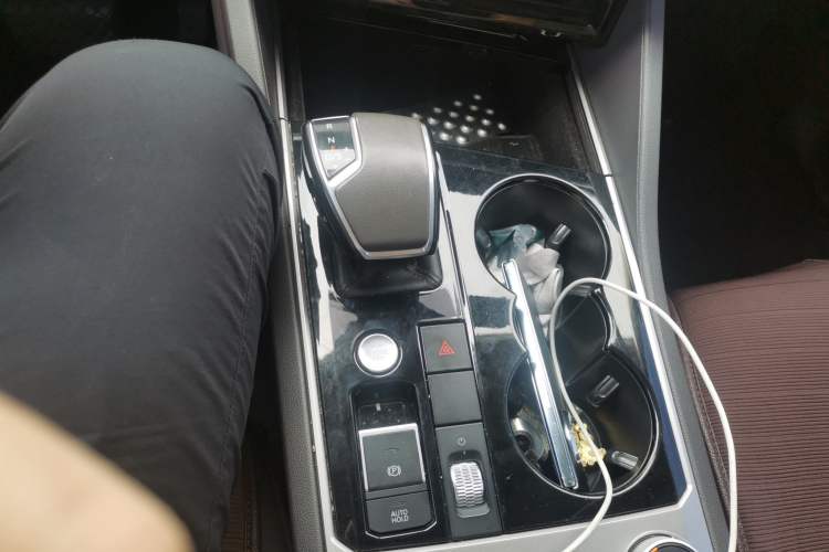 Used Volkswagen Touareg 2019 2.0TSI Ruiyi Edition China VI Standard Gear Lever