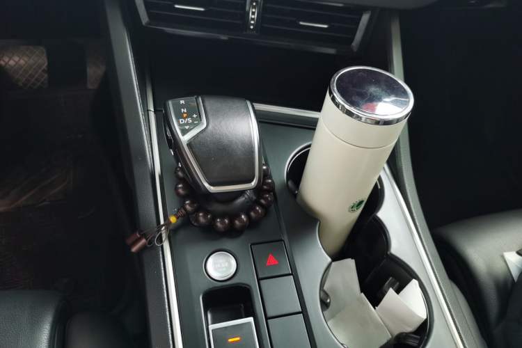Used Volkswagen Touareg 2019 2.0TSI Ruiyi Edition China VI Standard Gear Lever
