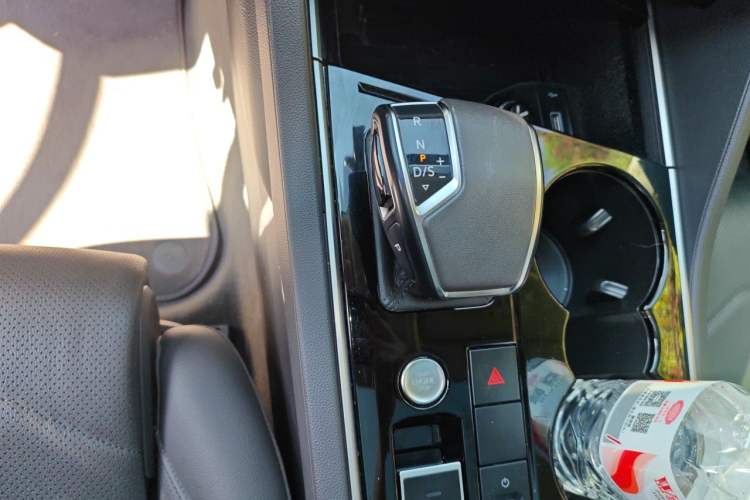 Used Volkswagen Touareg 2019 3.0 TSI RuiFeng Edition China VI Standard Gear Lever