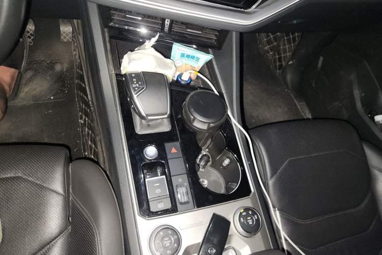 Used Volkswagen Touareg 2019 2.0TSI Ruiyi Edition China VI Standard Gear Lever