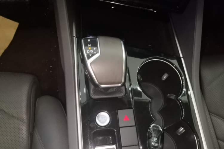 Used Volkswagen Touareg 2019 3.0 TSI RuiFeng Edition China VI Standard Gear Lever