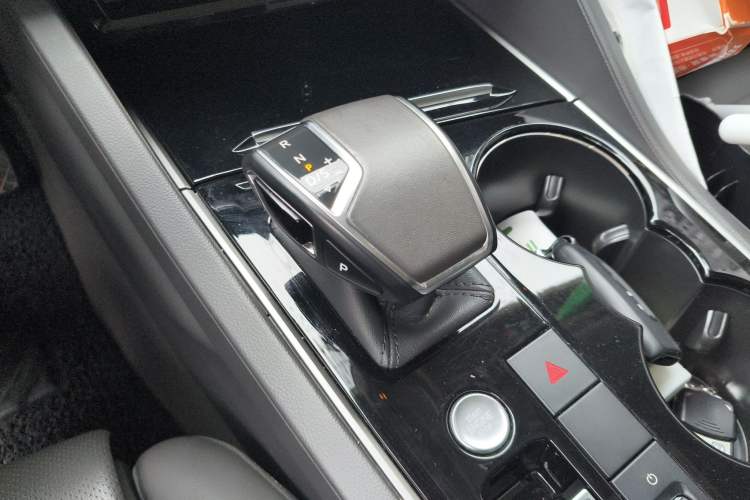 Used Volkswagen Touareg 2019 2.0 TSI Ruiyi Edition China V Standard Gear Lever