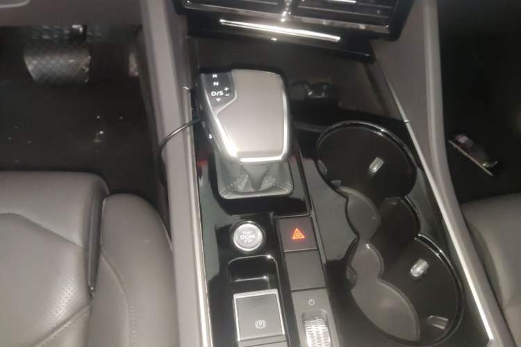 Used Volkswagen Touareg 2019 2.0 TSI Ruiyi Edition China V Standard Gear Lever
