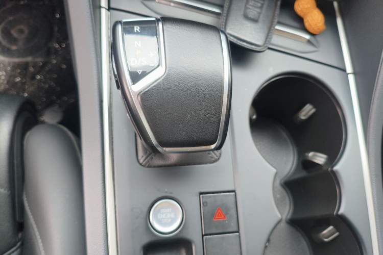 Used Volkswagen Touareg 2019 2.0 TSI Flagship Edition China VI Gear Lever