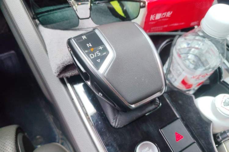 Used Volkswagen Touareg 2019 2.0TSI Ruiyi Edition China VI Standard Gear Lever