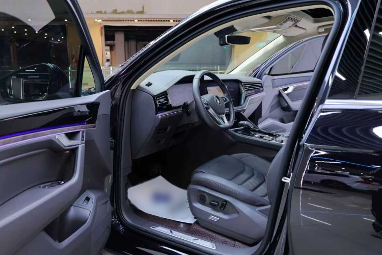 Used Volkswagen Touareg 2019 3.0 TSI RuiFeng Edition China V Standard Interior 1