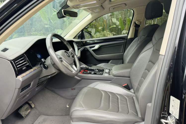 Used Volkswagen Touareg 2019 3.0 TSI RuiFeng Edition China VI Standard Interior 2