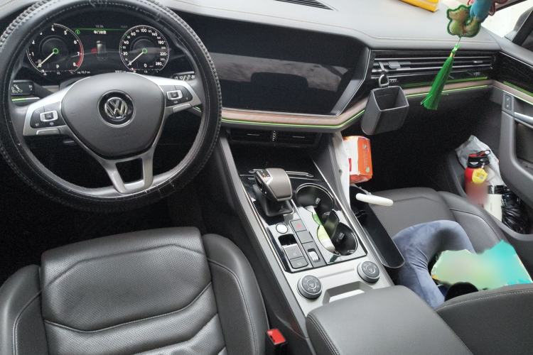 Used Volkswagen Touareg 2019 2.0 TSI Ruiyi Edition China V Standard Interior 2