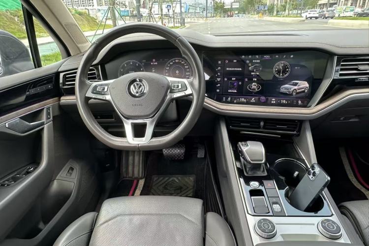 Used Volkswagen Touareg 2019 3.0 TSI RuiFeng Edition China VI Standard Interior 3