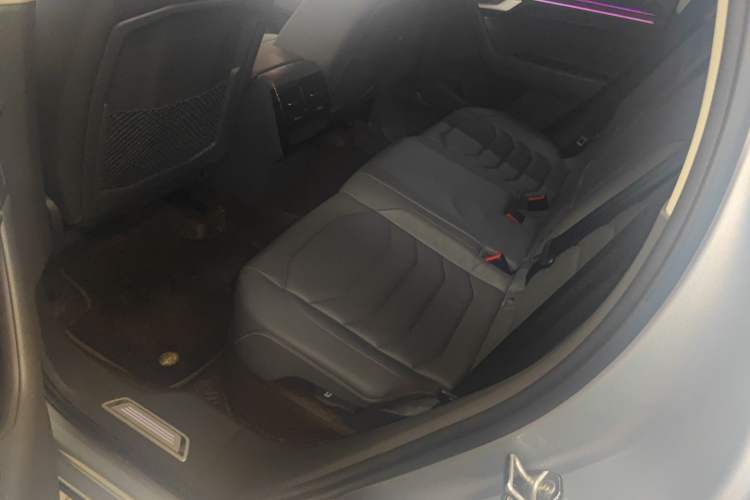 Used Volkswagen Touareg 2019 2.0 TSI Ruiyi Edition China V Standard Interior 4