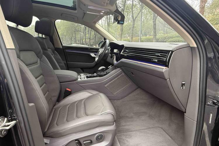 Used Volkswagen Touareg 2019 3.0 TSI RuiFeng Edition China VI Standard Interior 4