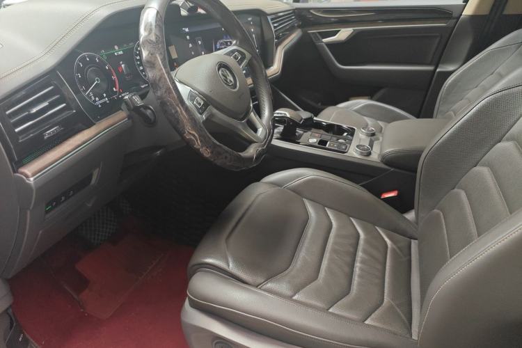 Used Volkswagen Touareg 2019 3.0 TSI RuiFeng Edition China V Standard Left Front Seat