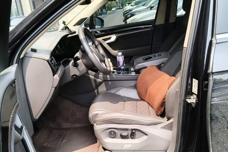 Used Volkswagen Touareg 2019 3.0 TSI Prestige Version China VI Standard Left Front Seat