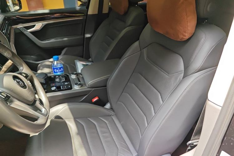Used Volkswagen Touareg 2019 2.0 TSI Ruiyi Edition China V Standard Left Front Seat