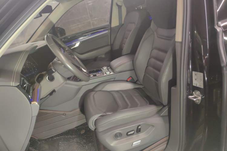 Used Volkswagen Touareg 2019 3.0 TSI RuiFeng Edition China V Standard Left Front Seat