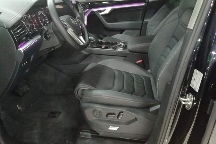 Used Volkswagen Touareg 2019 3.0 TSI RuiFeng Edition China V Standard Left Front Seat