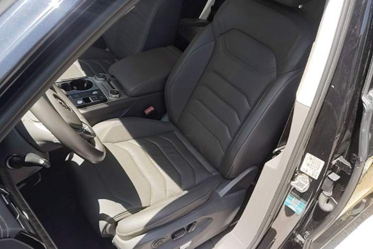 Used Volkswagen Touareg 2019 2.0TSI Ruiyi Edition China VI Standard Left Front Seat