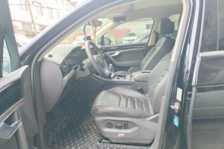 Used Volkswagen Touareg 2019 2.0 TSI Ruiyi Edition China V Standard Left Front Seat