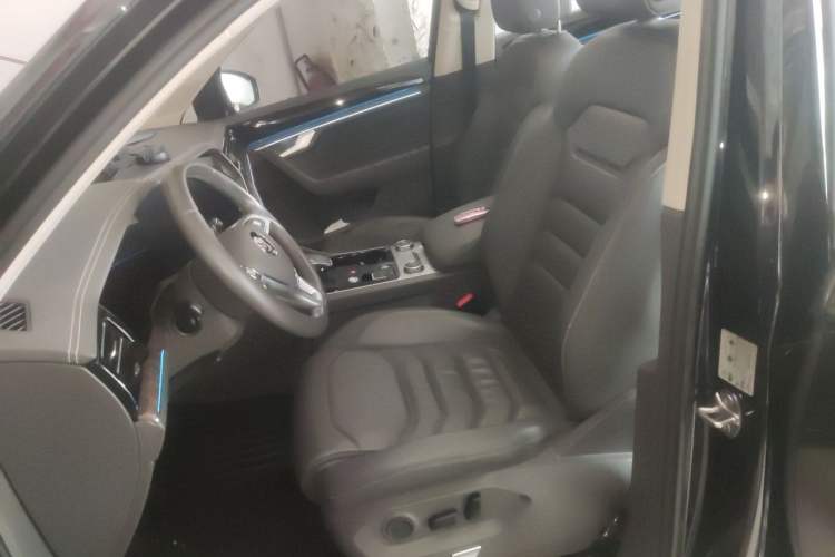 Used Volkswagen Touareg 2019 2.0 TSI Ruiyi Edition China V Standard Left Front Seat